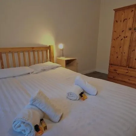Apartment 8 Bedroom Townhouse Galway